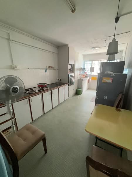 559 Ang Mo Kio Avenue 10, 559 Ang Mo Kio Avenue 10, Room Rental, 180 sqft, HDB Flat For Rent, by James Chong, 500090372 - Kitchen - PropertyGuru.com.sg