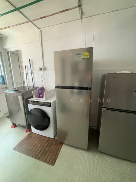 559 Ang Mo Kio Avenue 10, 559 Ang Mo Kio Avenue 10, Room Rental, 180 sqft, HDB Flat For Rent, by James Chong, 500090372 - Interior - PropertyGuru.com.sg