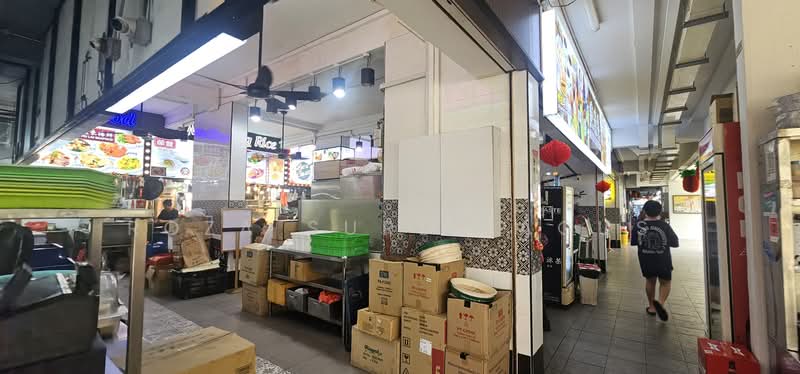 Shops at opposite Blk 322