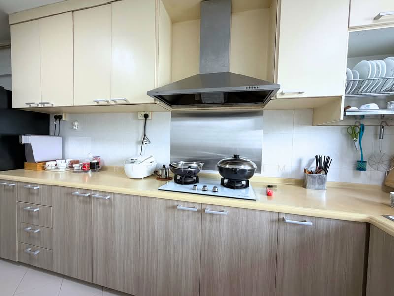 276 Yishun Street 22 HDB Flat For Sale at S$ 589,988 | PropertyGuru Singapore - Kitchen