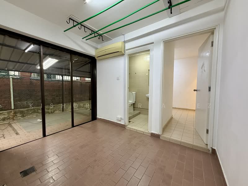 Platina Road Semi-Detached House For Sale at S$ 4,990,000 | PropertyGuru Singapore - Yard