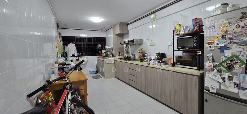 178 Ang Mo Kio Avenue 4 HDB Flat For Sale at S$ 500,000 | PropertyGuru Singapore - Kitchen