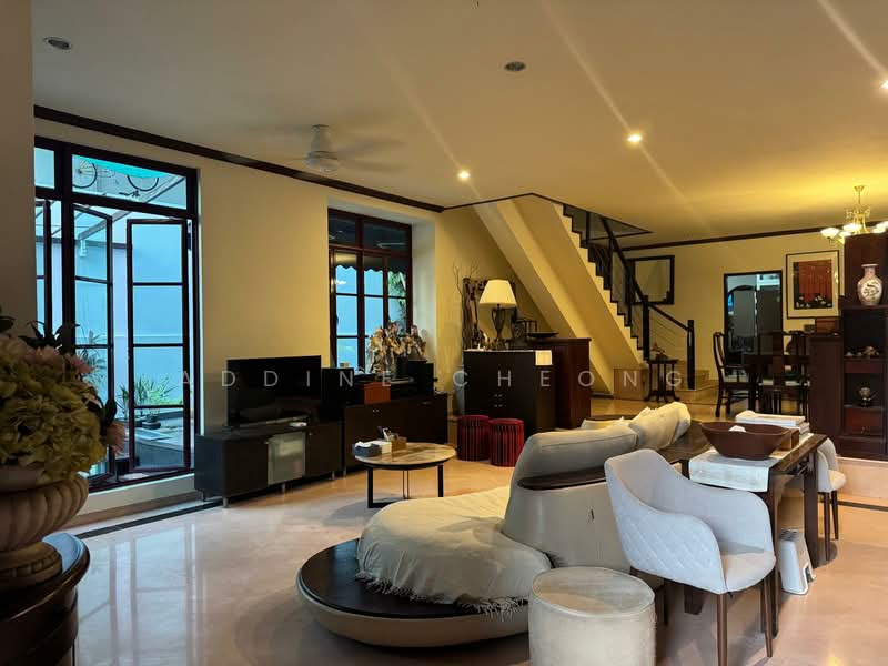 Spacious FH Detached House 5 mins to MRT, Lorong Mydin, 6 Bedrooms, 2,998 sqft, Detached House For Sale, by Addine Cheong, 500090403 - Living Room - PropertyGuru.com.sg