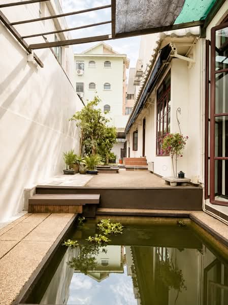 Freehold Detached House 5 mins to MRT, Lorong Mydin, 6 Bedrooms, 2,998 sqft, Detached House For Sale, by Addine Cheong, 500090403 - Exterior - PropertyGuru.com.sg