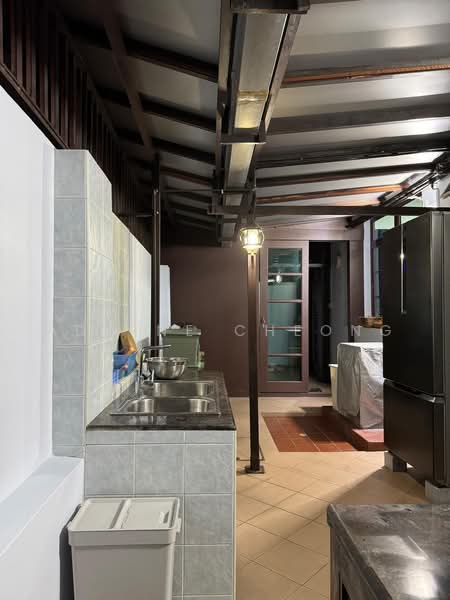 Freehold Detached House 5 mins to MRT, Lorong Mydin, 6 Bedrooms, 2,998 sqft, Detached House For Sale, by Addine Cheong, 500090403 - Kitchen - PropertyGuru.com.sg