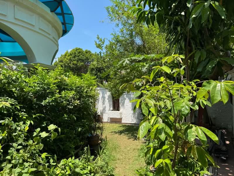 Freehold Detached House 5 mins to MRT, Lorong Mydin, 6 Bedrooms, 2,998 sqft, Detached House For Sale, by Addine Cheong, 500090403 - Exterior - PropertyGuru.com.sg