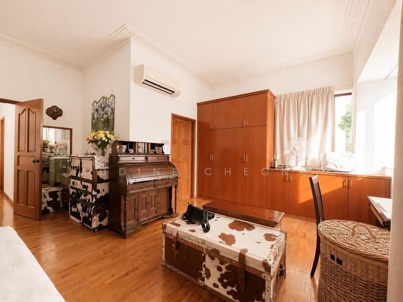 Freehold Detached House 5 mins to MRT, Lorong Mydin, Eunos / Geylang / Paya Lebar, 6 Bedrooms, 2,998 sqft, Detached House For Sale, by Addine Cheong, 500090403 - Interior - PropertyGuru.com.sg