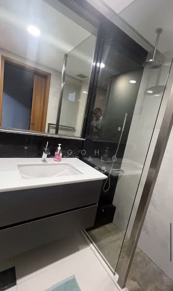 Watertown Condominium For Sale at S$ 1,000,000 | PropertyGuru Singapore - Bathroom