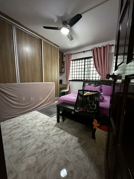 235 Choa Chu Kang Central HDB Flat For Sale at S$ 880,000 | PropertyGuru Singapore - Bedroom