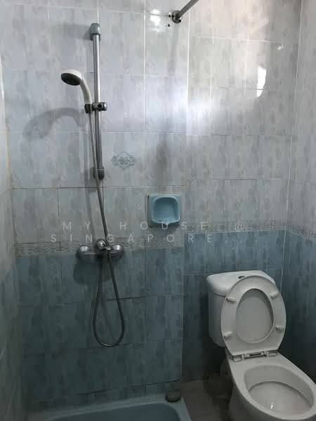 Yunnan garden, Yunnan Rd, Room Rental, 207 sqft, Terraced House For Rent, by Xiao Dong, 500090425 - Bathroom - PropertyGuru.com.sg