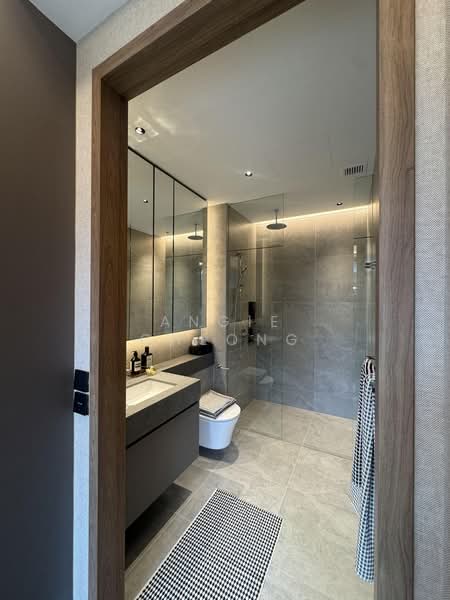 Aurea, 802 Beach Road, 2 Bedrooms, 635 sqft, Condominium For Sale, by Angie Cheong, 500090436 - Bathroom - PropertyGuru.com.sg