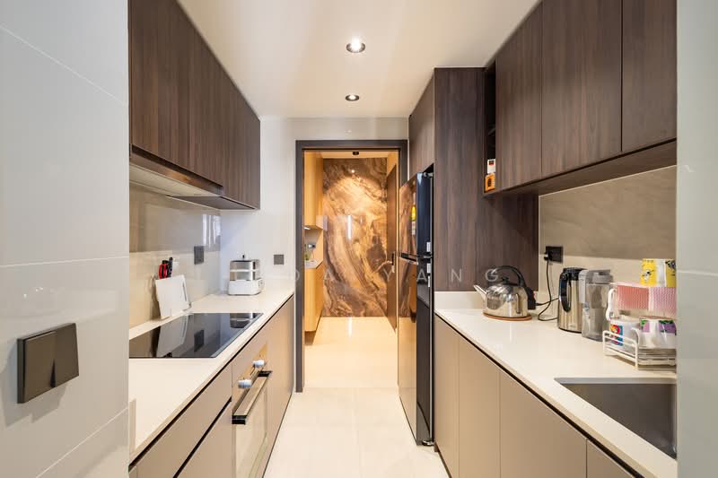 Riverfront Residences Condominium For Sale at S$ 2,300,000 | PropertyGuru Singapore - Kitchen