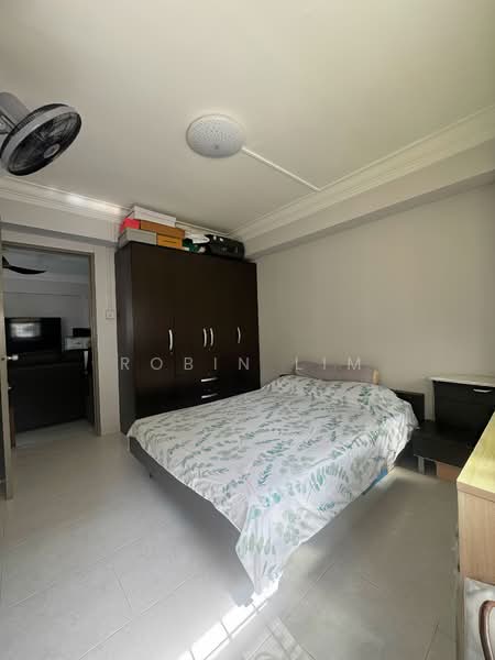 369 Woodlands Avenue 1 HDB Flat For Sale at S$ 638,888 | PropertyGuru Singapore - Bedroom