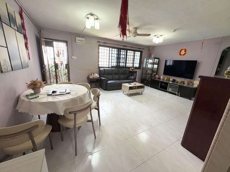 146 Woodlands Street 13, 146 Woodlands Street 13, 3 Bedrooms, 1,001 sqft, HDB Flat For Sale, by Henry Yap Yuen Siong, 500090446 - Living Room - PropertyGuru.com.sg