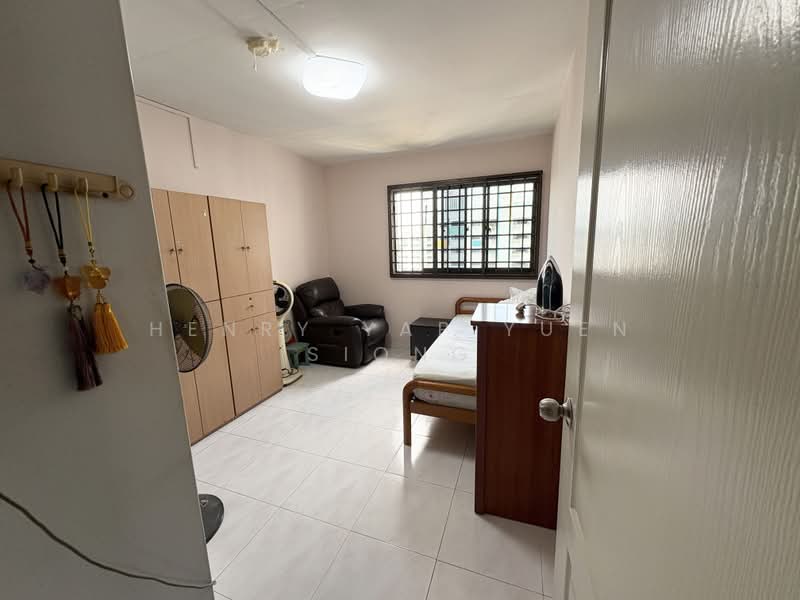 146 Woodlands Street 13, 146 Woodlands Street 13, 3 Bedrooms, 1,001 sqft, HDB Flat For Sale, by Henry Yap Yuen Siong, 500090446 - Bedroom - PropertyGuru.com.sg