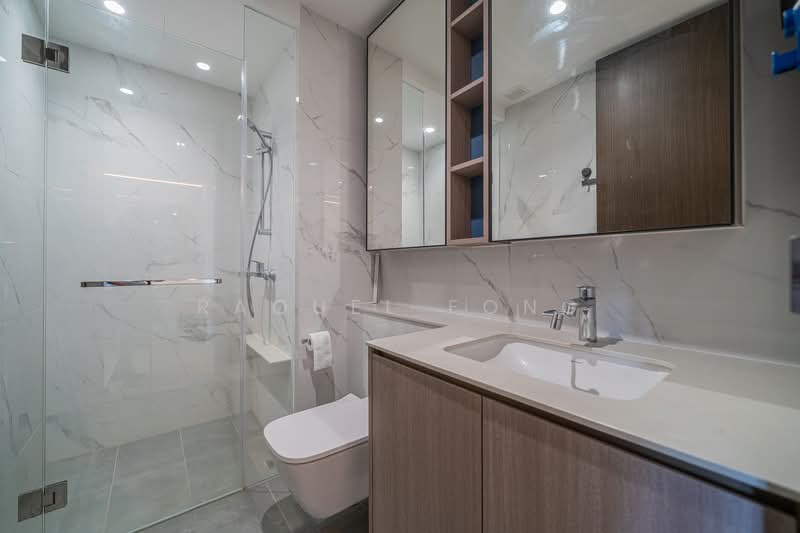 The Watergardens at Canberra Condominium For Sale at S$ 1,230,000 | PropertyGuru Singapore - Bathroom
