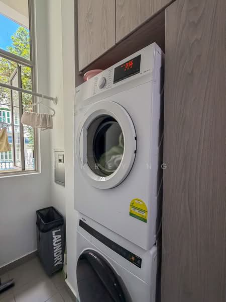 Lighthouse, 161B Jalan Loyang Besar, Changi Airport / Changi Village, 3 Bedrooms, 1,206 sqft, Condominium For Sale, by Jarrey Ng, 500090462 - Interior - PropertyGuru.com.sg