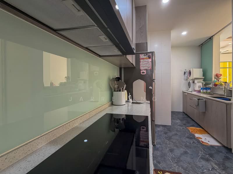 Lighthouse, 161B Jalan Loyang Besar, Changi Airport / Changi Village, 3 Bedrooms, 1,206 sqft, Condominium For Sale, by Jarrey Ng, 500090462 - Kitchen - PropertyGuru.com.sg