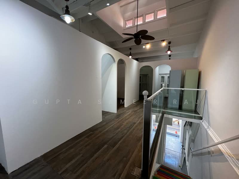 11 Haji lane, 11 Haji Lane, 1,300 sqft, Other Retail For Rent, by Gupta Sameer Raj, 500090463 - Interior - CommercialGuru.com.sg