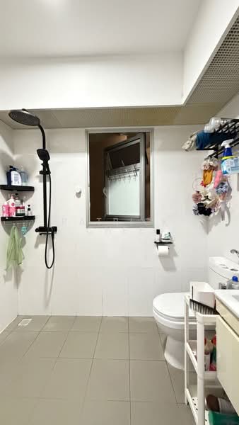 154A Bedok South Road HDB Flat For Sale at S$ 960,000 | PropertyGuru Singapore - Bathroom