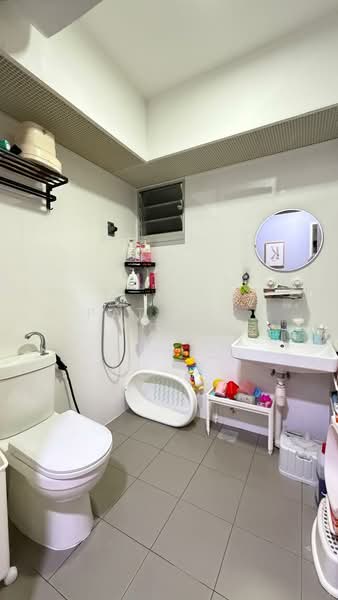 154A Bedok South Road HDB Flat For Sale at S$ 960,000 | PropertyGuru Singapore - Bathroom