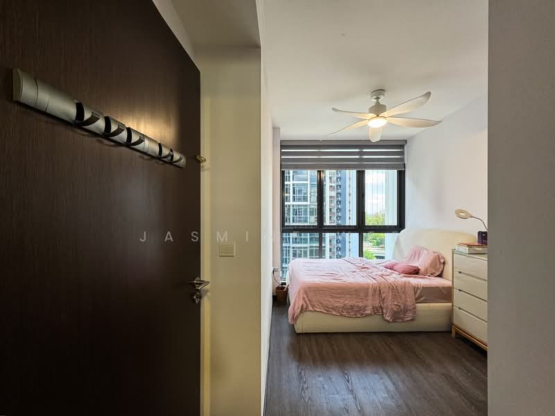 Symphony Suites Condominium For Sale at S$ 1,480,000 | PropertyGuru Singapore - Bedroom