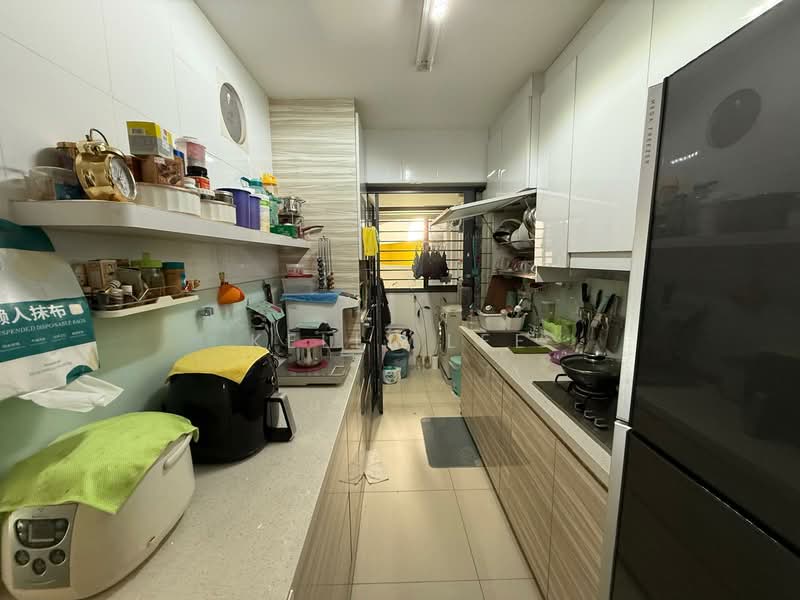 308A Punggol Walk HDB Flat For Sale at S$ 718,000 | PropertyGuru Singapore - Kitchen