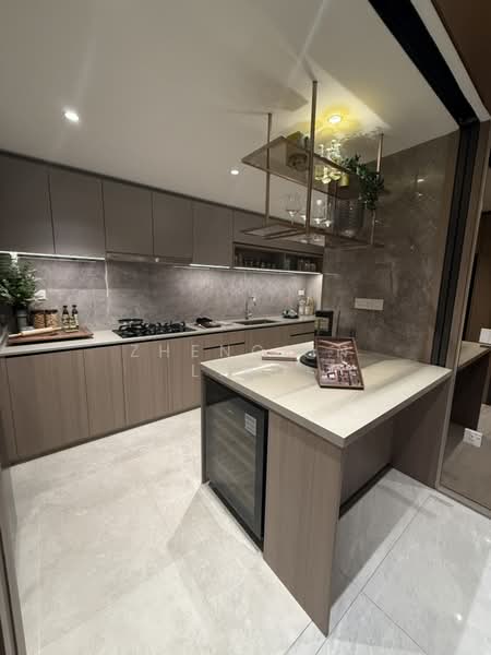 PARKTOWN Residence Condominium For Sale at S$ 2,542,000 | PropertyGuru Singapore - Kitchen
