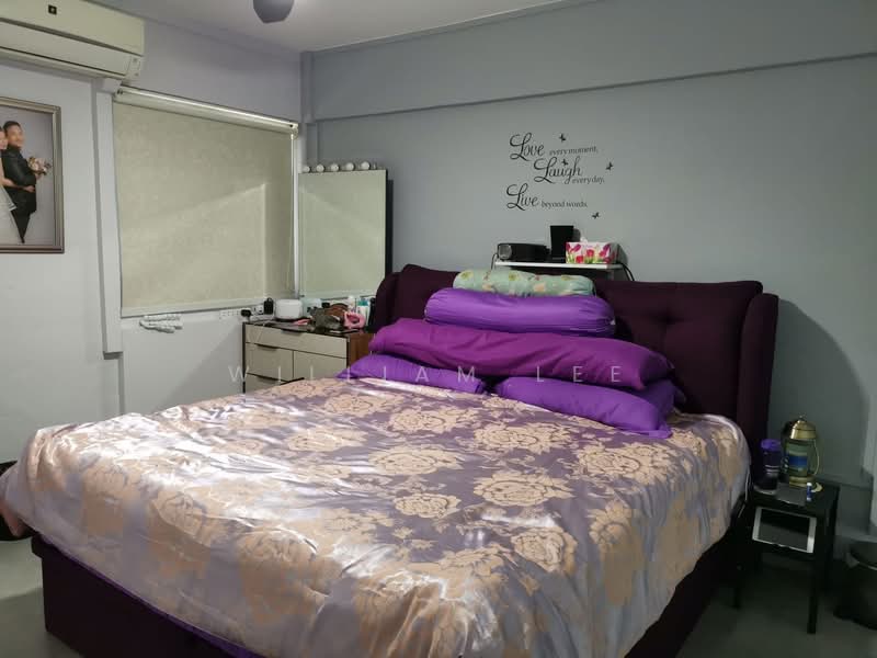 242 Hougang Street 22 HDB Flat For Sale at S$ 468,000 | PropertyGuru Singapore - Bedroom