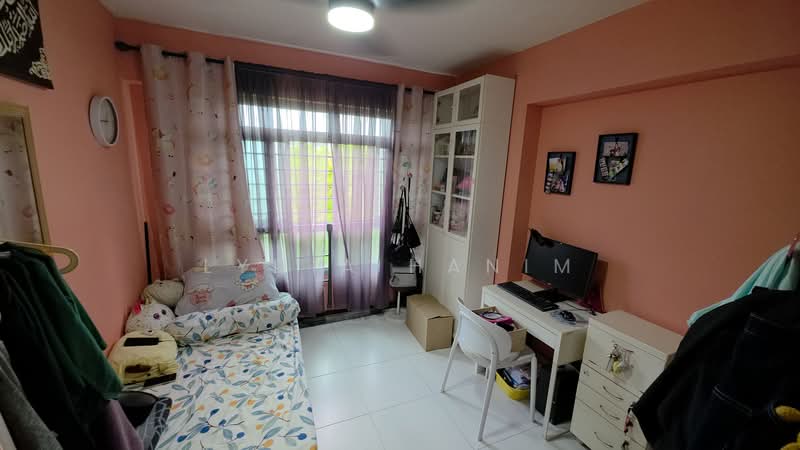 623B Punggol Central HDB Flat For Sale at S$ 680,000 | PropertyGuru Singapore - Bedroom