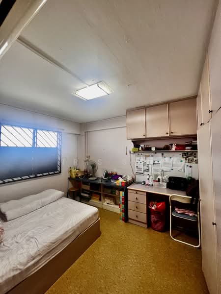 98 Whampoa Drive HDB Flat For Sale at S$ 410,000 | PropertyGuru Singapore - Bedroom