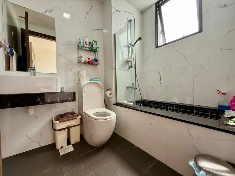 One Robey Condominium For Sale at S$ 1,280,000 | PropertyGuru Singapore - Bathroom