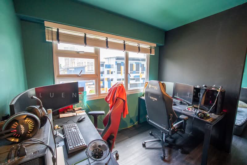 591A Ang Mo Kio Street 51 HDB Flat For Sale at S$ 718,000 | PropertyGuru Singapore - Study