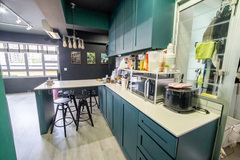 591A Ang Mo Kio Street 51 HDB Flat For Sale at S$ 718,000 | PropertyGuru Singapore - Kitchen