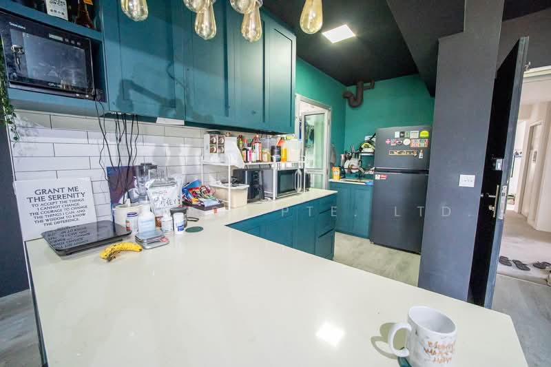 591A Ang Mo Kio Street 51 HDB Flat For Sale at S$ 718,000 | PropertyGuru Singapore - Kitchen