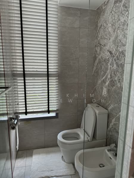 The Tate Residences Condominium For Sale at S$ 8,000,000 | PropertyGuru Singapore - Bathroom