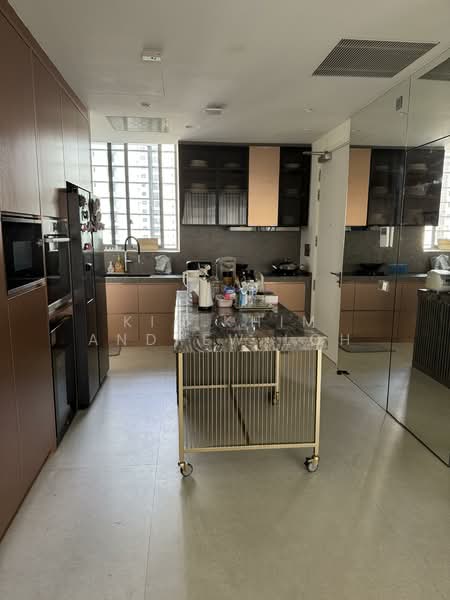 The Tate Residences Condominium For Sale at S$ 8,000,000 | PropertyGuru Singapore - Kitchen