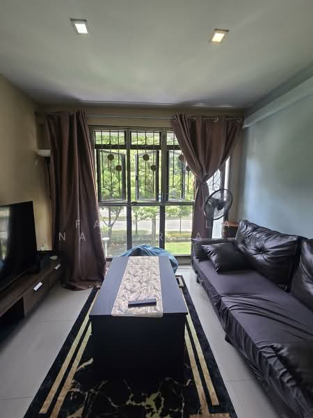 88 Telok Blangah Heights HDB Flat For Sale at S$ 890,000 | PropertyGuru Singapore - Living Room