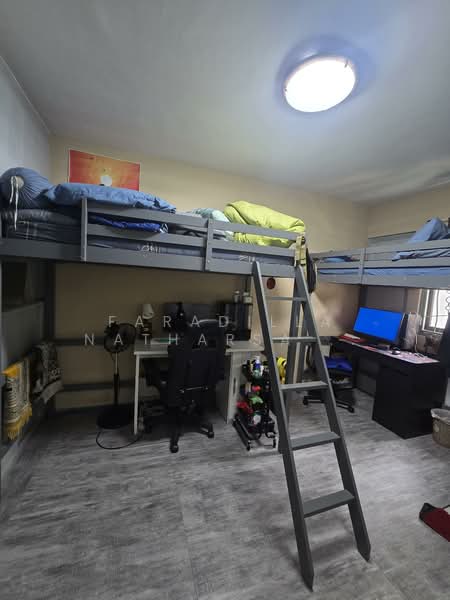 88 Telok Blangah Heights HDB Flat For Sale at S$ 890,000 | PropertyGuru Singapore - Bedroom