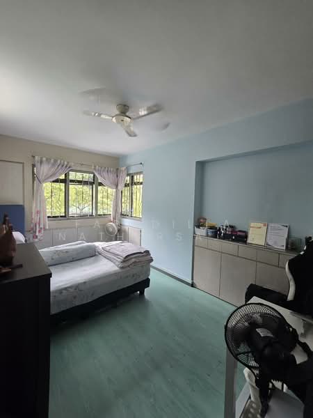 88 Telok Blangah Heights HDB Flat For Sale at S$ 890,000 | PropertyGuru Singapore - Bedroom