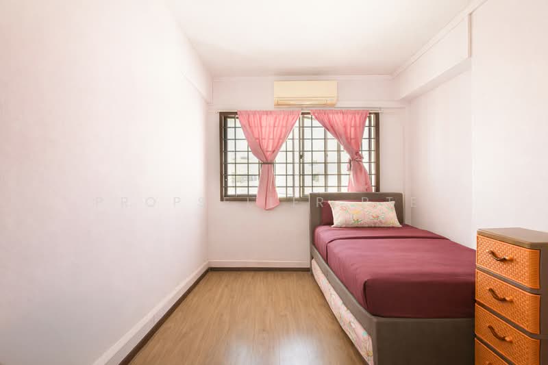 786D Woodlands Drive 60 HDB Flat For Sale at S$ 630,000 | PropertyGuru Singapore - Bedroom