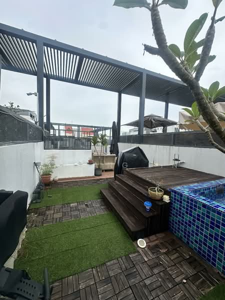 Suites 28, 28 Lorong 30 Geylang, 1 Bedroom, 930 sqft, Apartment For Rent, by Er Kang Lin, 500090575 - Exterior - PropertyGuru.com.sg