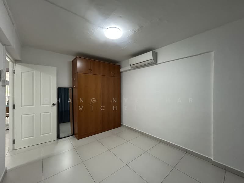 224 Yishun Street 21 HDB Flat For Sale at S$ 420,000 | PropertyGuru Singapore - Interior