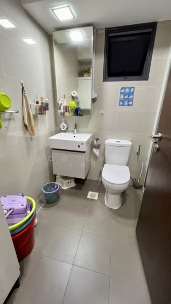311B Clementi Avenue 4 HDB Flat For Sale at S$ 1,018,888 | PropertyGuru Singapore - Bathroom