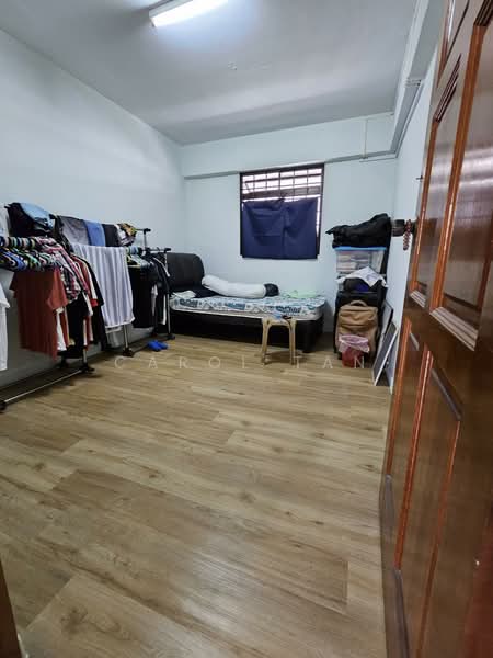 443 Ang Mo Kio Avenue 10 HDB Flat For Sale at S$ 488,000 | PropertyGuru Singapore - Bedroom