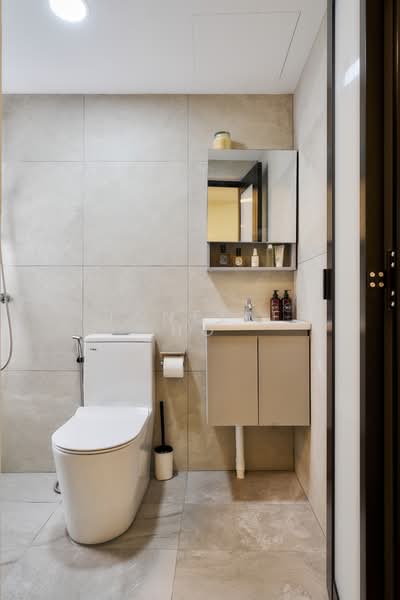 Newly Renovated! Super location in Tiong Bahru, Moh Guan, Studio, 300 sqft, Walk-up Apartment For Rent, by Janelle Ho, 500090595 - Bathroom - PropertyGuru.com.sg