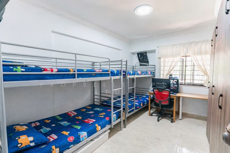 183A Rivervale Crescent HDB Flat For Sale at S$ 600,000 | PropertyGuru Singapore - Bedroom
