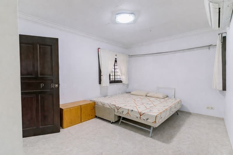 183A Rivervale Crescent HDB Flat For Sale at S$ 600,000 | PropertyGuru Singapore - Bedroom