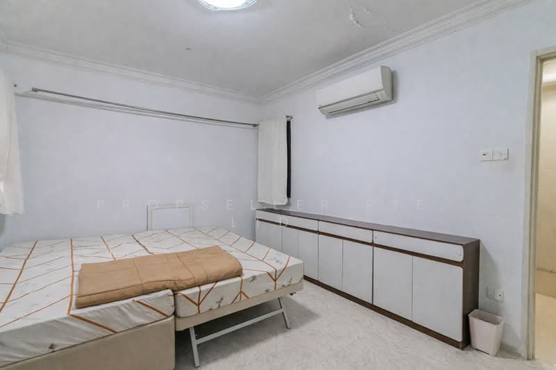 183A Rivervale Crescent HDB Flat For Sale at S$ 600,000 | PropertyGuru Singapore - Bedroom