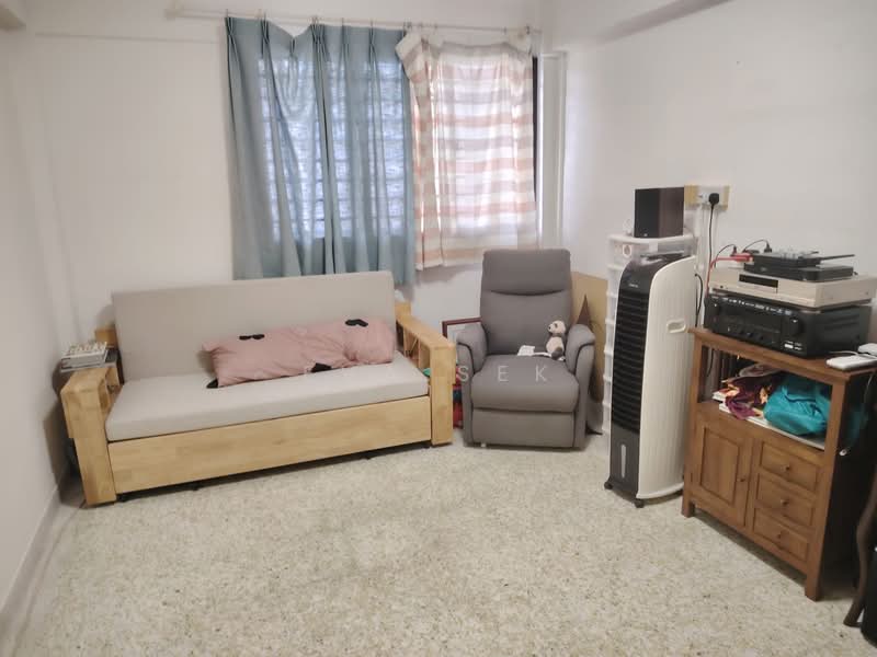 131 Ang Mo Kio Avenue 3 HDB Flat For Sale at S$ 680,000 | PropertyGuru Singapore - bedroom